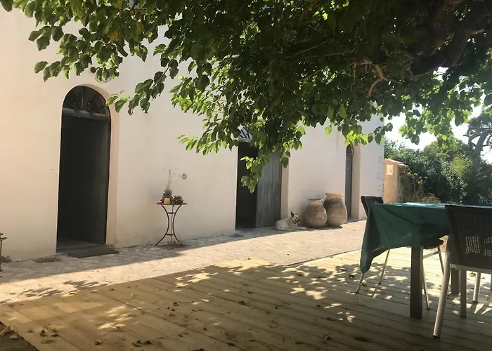 A Loghja Di Cavallo Morto Panzió 3*